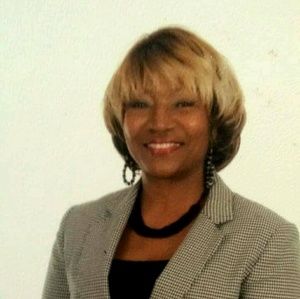 Meet your Posher, Maxine